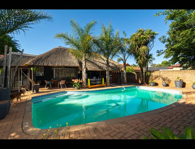 5 BEDROOM FREEHOLD FOR SALE IN HORIZON VIEW